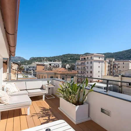 Boutique Suites 186-2